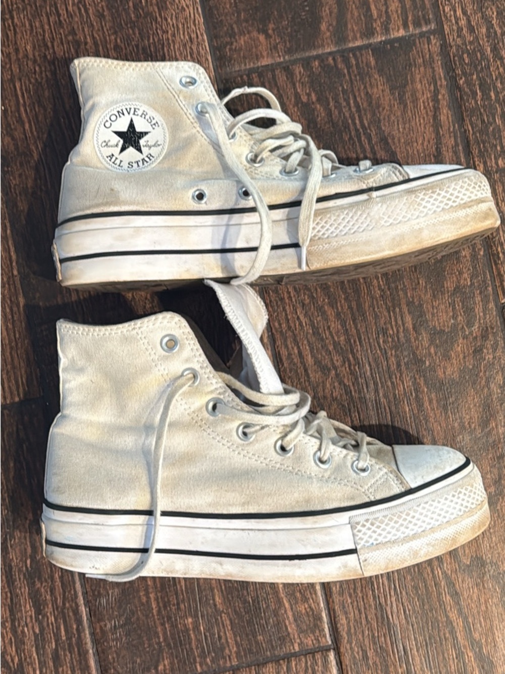 Converse High-Top sz 8 Sneakers in Off-White with Black Trim